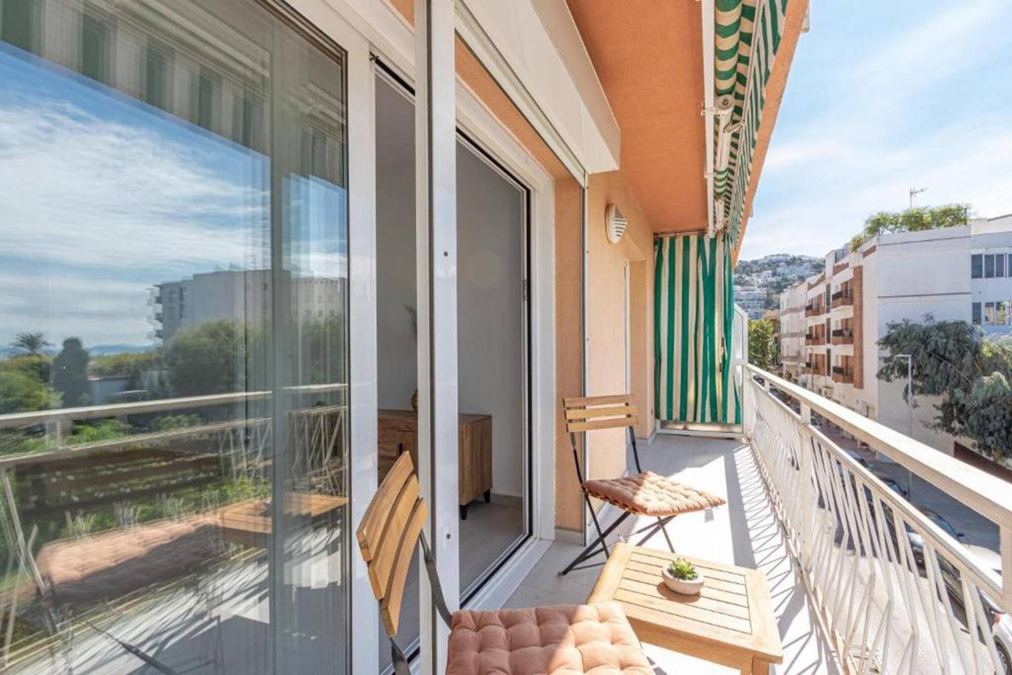Apartamento Frente Al Mar Roses Exterior foto